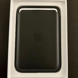 Apple MagSafe wallet